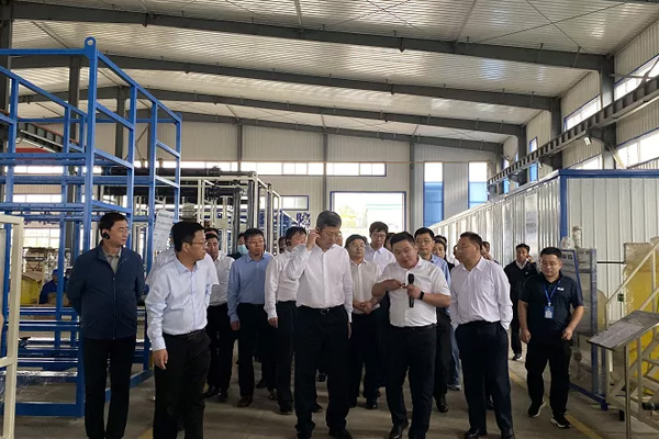 內蒙古自治區(qū)黨委常委、通遼市委書記孟憲東攜考察團到一諾環(huán)境考察指導